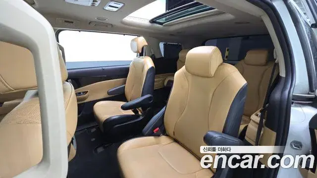 Kia Carnival 2020 — Şəkil 17/20