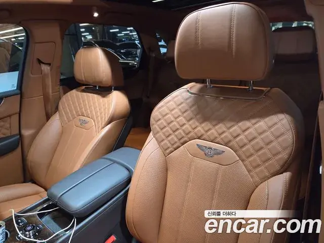 Bentley Bentayga 2021 — Photo 4/20