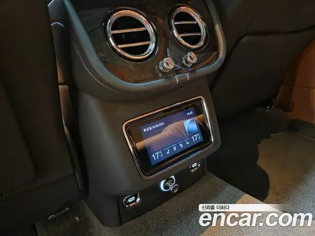 Bentley Bentayga 2021 — Photo 15/20