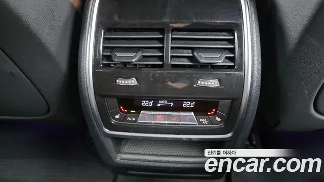 BMW X5 2022 — ფოტო 16/20