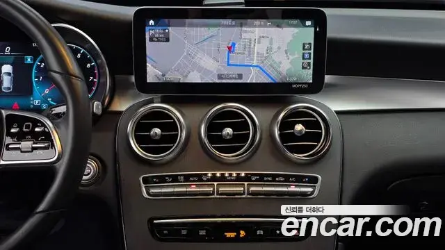 Mercedes-Benz GLC-Class 2020 — Şəkil 9/32