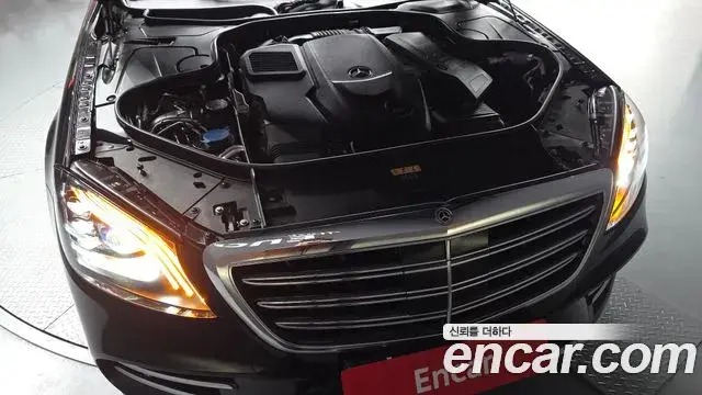 Mercedes-Benz S-Class 2018 — Şəkil 10/30