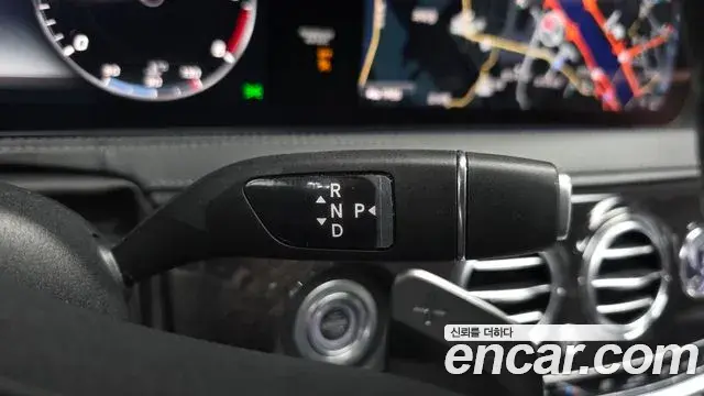 Mercedes-Benz S-Class 2018 — Şəkil 27/30