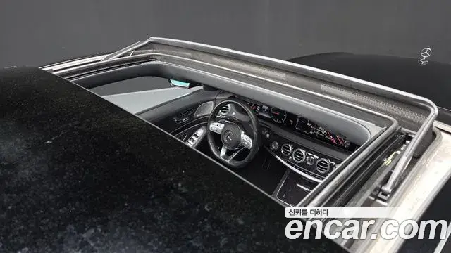 Mercedes-Benz S-Class 2018 — Şəkil 18/30