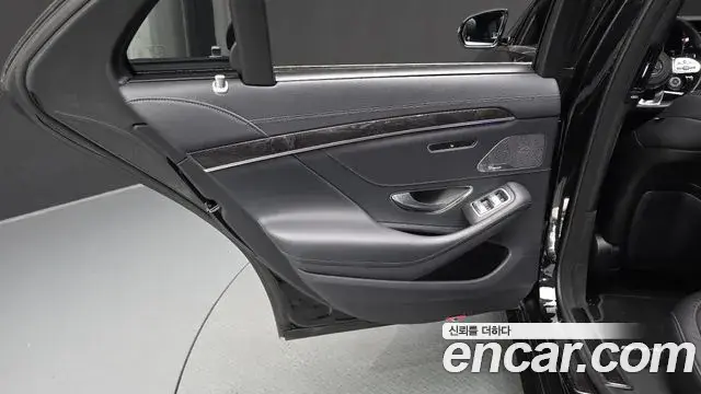 Mercedes-Benz S-Class 2018 — Şəkil 28/30