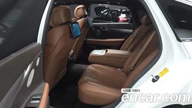 Genesis G80 2021 — Photo 37/38