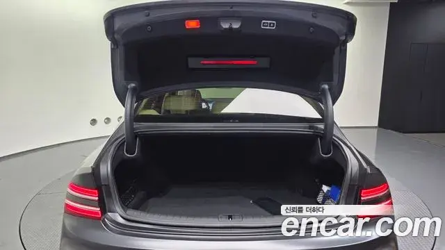 Genesis G80 2024 — ფოტო 18/20