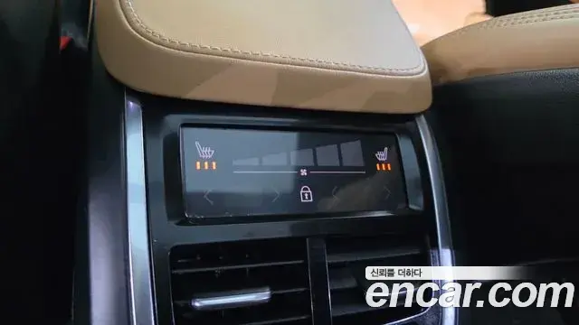 Volvo XC90 2022 — ფოტო 11/20