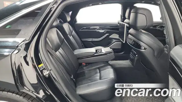 Audi A8 2019 — ფოტო 32/43