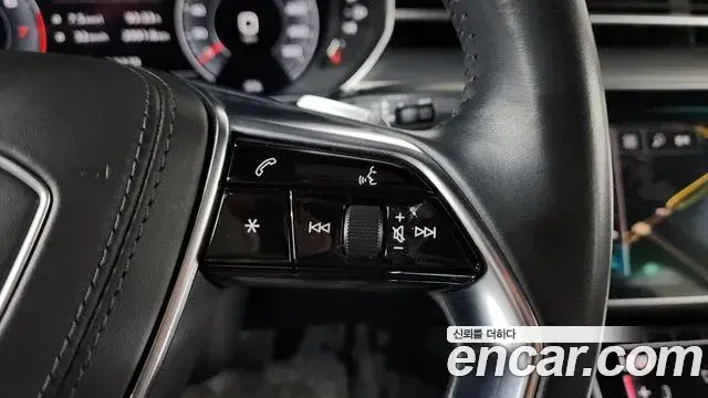 Audi A8 2019 — ფოტო 25/43