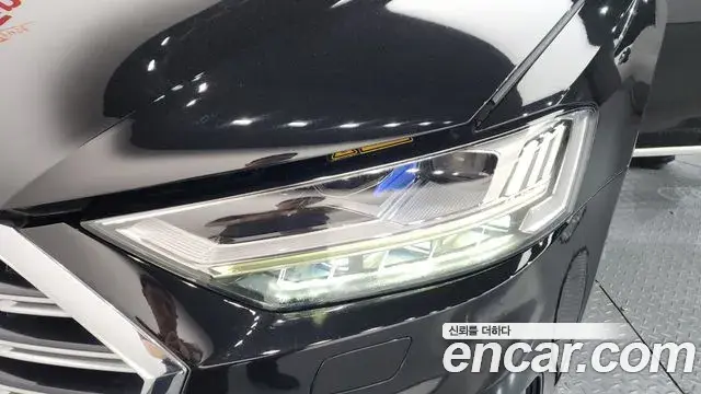 Audi A8 2019 — ფოტო 10/43
