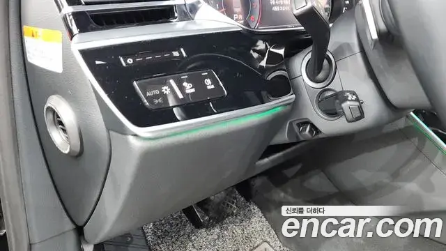 Audi A8 2019 — ფოტო 29/43
