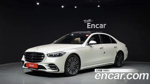Mercedes-Benz S-Class 2023 — Photo 4/31