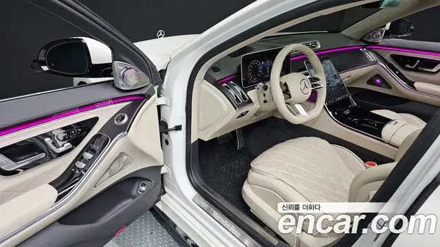 Mercedes-Benz S-Class 2023 — Photo 25/31