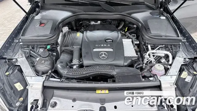 Mercedes-Benz GLC-Class 2022 — Photo 6/20