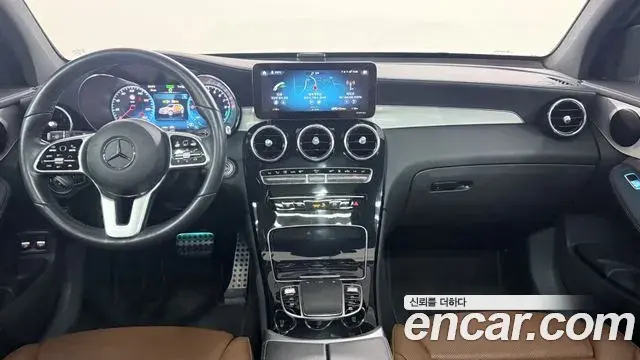 Mercedes-Benz GLC-Class 2022 — Photo 7/20
