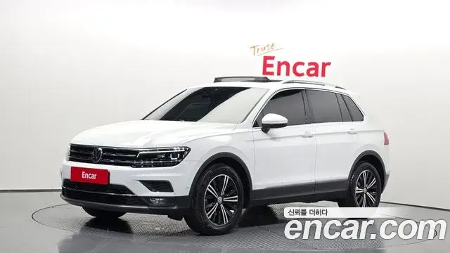 Volkswagen Tiguan 2020 — ფოტო 18/20