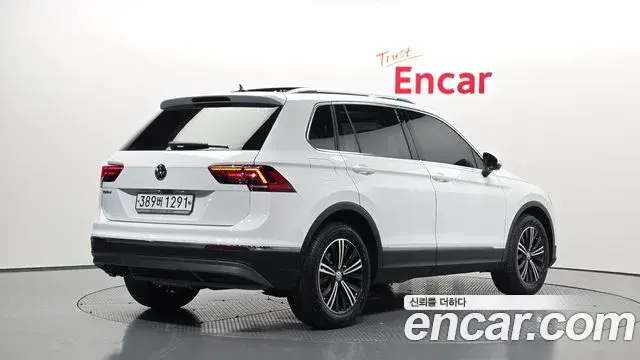 Volkswagen Tiguan 2020 — ფოტო 10/20