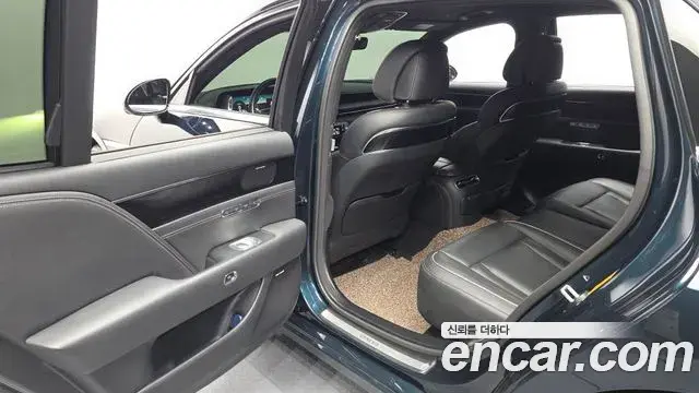 Genesis G90 2022 — ფოტო 25/38