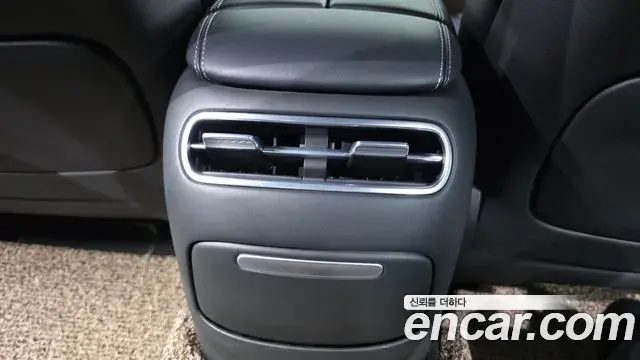 Genesis G90 2022 — ფოტო 21/38