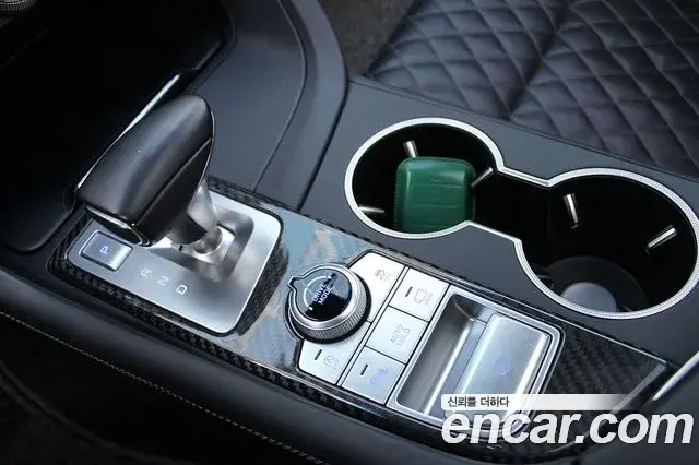 Genesis G70 2019 — Photo 16/20