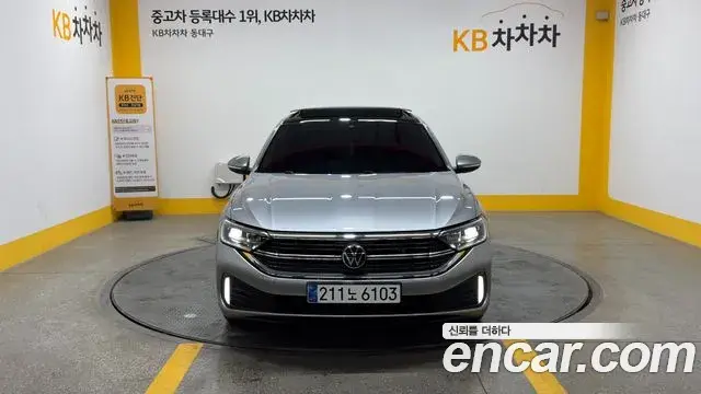 Volkswagen Jetta 2023 — Şəkil 6/19
