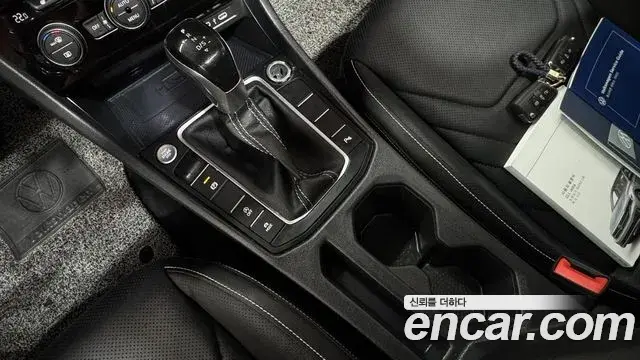 Volkswagen Jetta 2023 — Şəkil 9/19