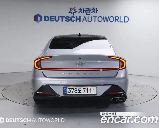 Hyundai Sonata Hybrid 2023 — ფოტო 8/20