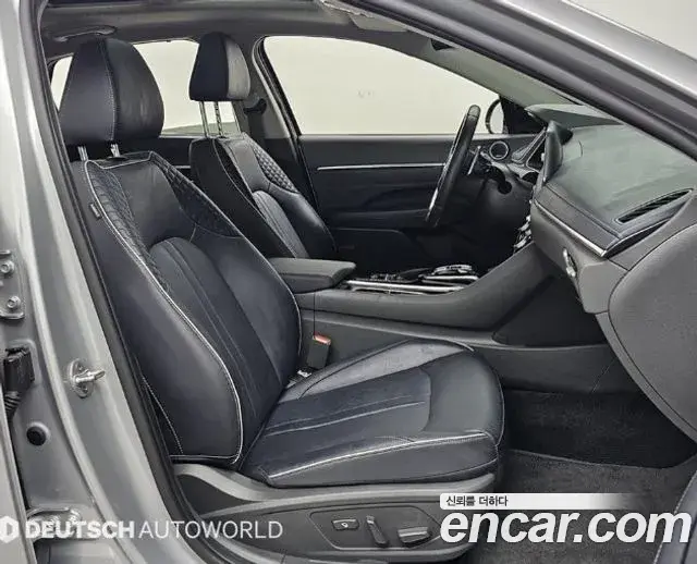 Hyundai Sonata Hybrid 2023 — ფოტო 17/20