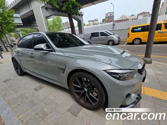 BMW M3 2018 — ფოტო 15/17