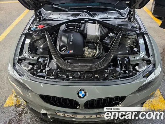 BMW M3 2018 — ფოტო 8/17