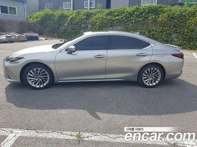 Lexus ES300h 2025 — Şəkil 14/20