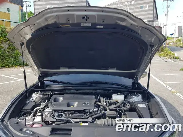 Lexus ES300h 2025 — Şəkil 9/20
