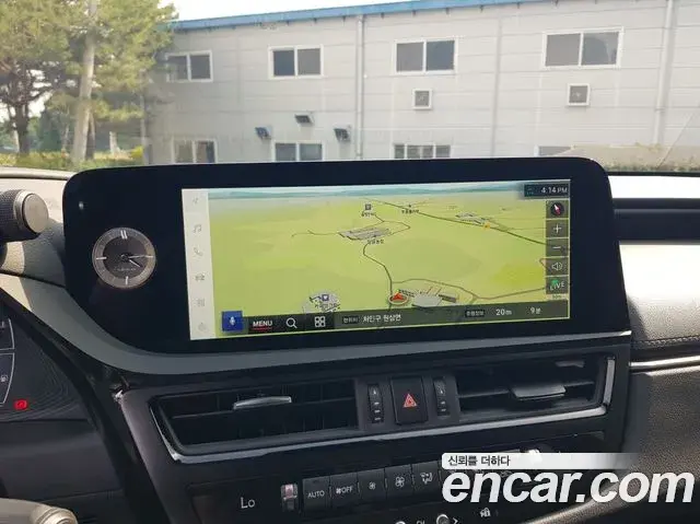 Lexus ES300h 2025 — Şəkil 16/20