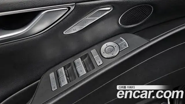 Genesis Electrified G80 2021 — Фото 13/20