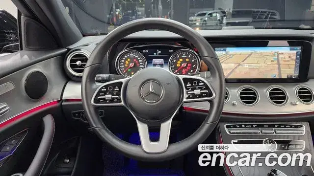 Mercedes-Benz E-Class 2020 — Фото 14/20
