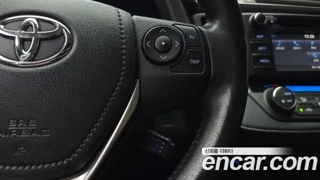 Toyota RAV4 2018 — Photo 20/20