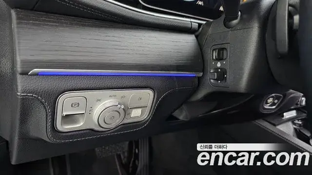 Mercedes-Benz GLE-Class 2023 — Фото 16/20