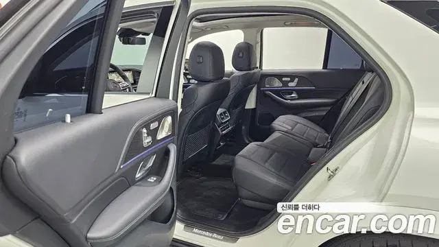 Mercedes-Benz GLE-Class 2023 — Şəkil 17/32