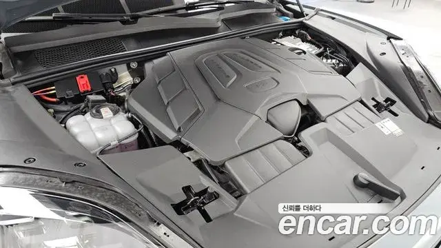 Porsche Cayenne 2023 — Photo 14/32