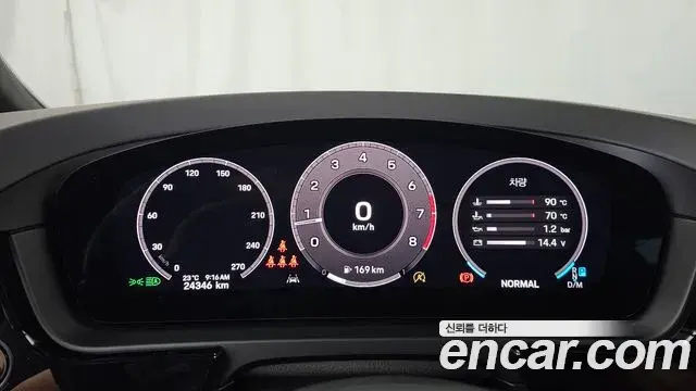 Porsche Cayenne 2023 — Photo 17/32