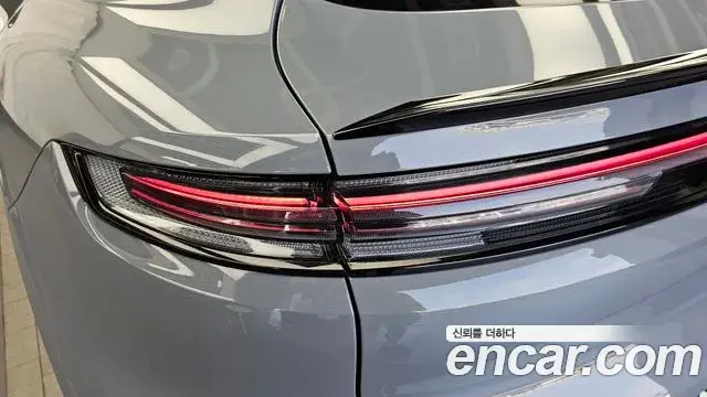 Porsche Cayenne 2023 — Photo 3/32