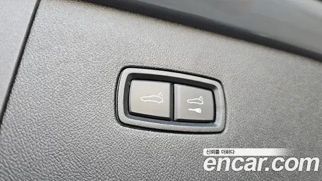 Porsche Cayenne 2023 — Photo 6/32
