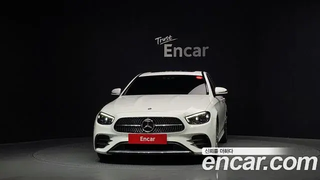 Mercedes-Benz E-Class 2020 — Şəkil 30/33