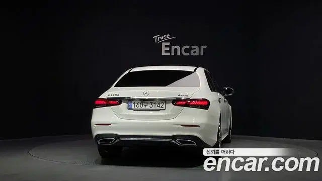 Mercedes-Benz E-Class 2020 — Şəkil 10/33