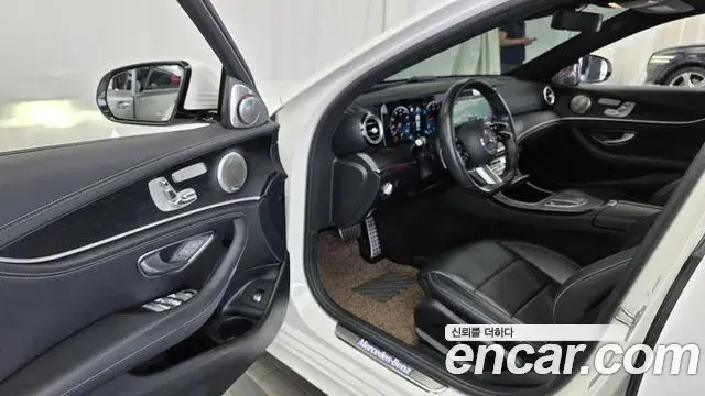 Mercedes-Benz E-Class 2020 — Şəkil 18/33