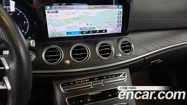 Mercedes-Benz E-Class 2020 — Şəkil 15/33