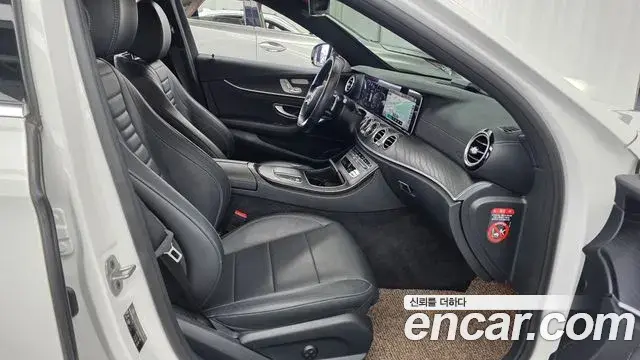 Mercedes-Benz E-Class 2020 — Şəkil 21/33