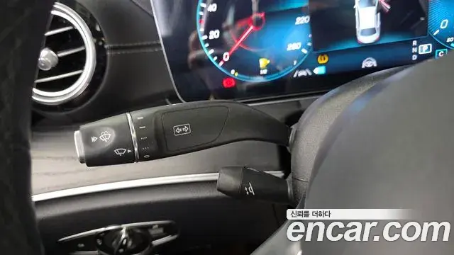 Mercedes-Benz E-Class 2020 — Şəkil 8/33