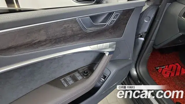 Audi A7 2021 — Photo 30/37